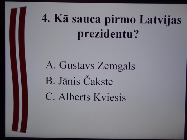 Jautājum kartīte - Kā sauca pirmo Latvijas prezidentu?