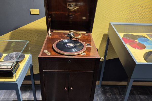 galerija_2024_galds_03