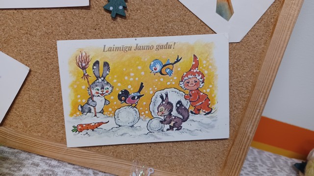 Kartīte ar apsveikumu jaunajā gadā.